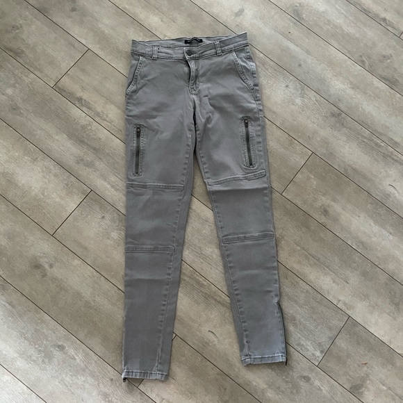 Banana Republic Pants - Banana Republic Cargo pant